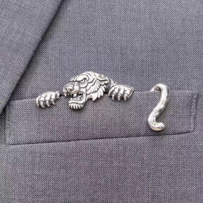 Retro Traditional Gentleman Suit Animal Shape Brooch Chest Pocket Decoration