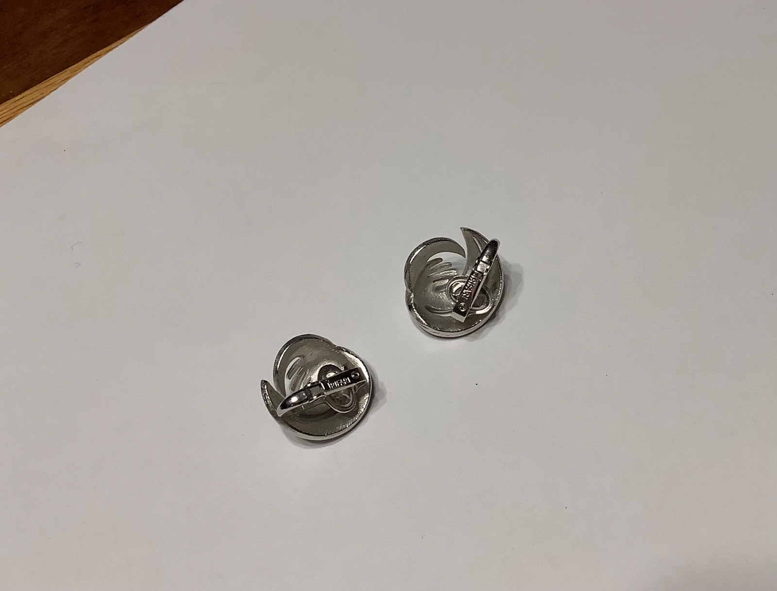 Vtg Crown Trifari Brooch & Clip On Earrings Set Silver Tone Signed Swirl Design