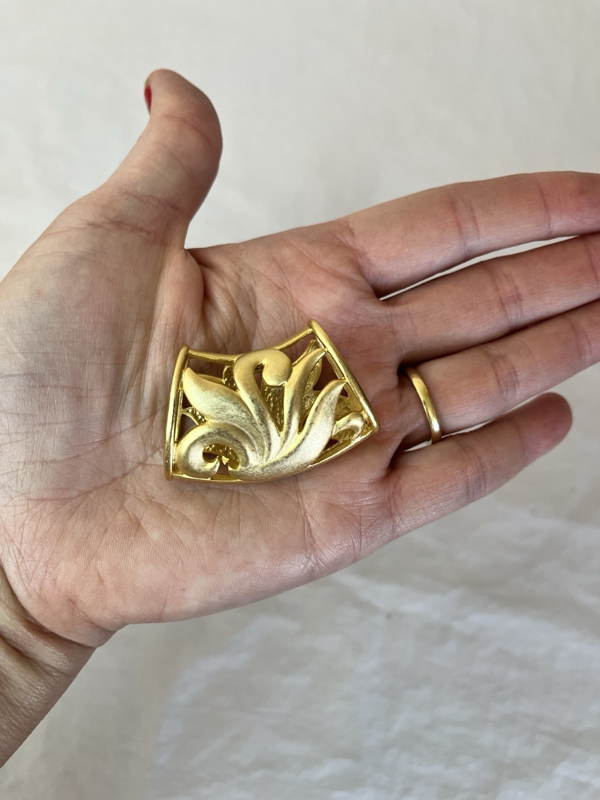 Vintage Scarf Slide Ring with Floral Design Gold Tone