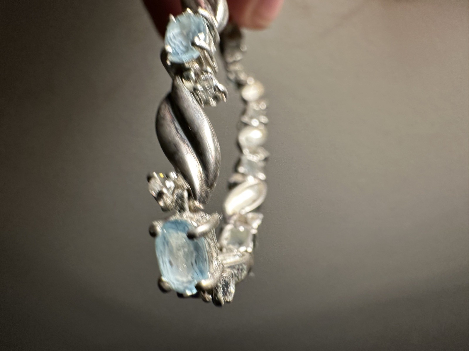 Silver Topaz Tennis Bracelet 8” great condition estate sale find