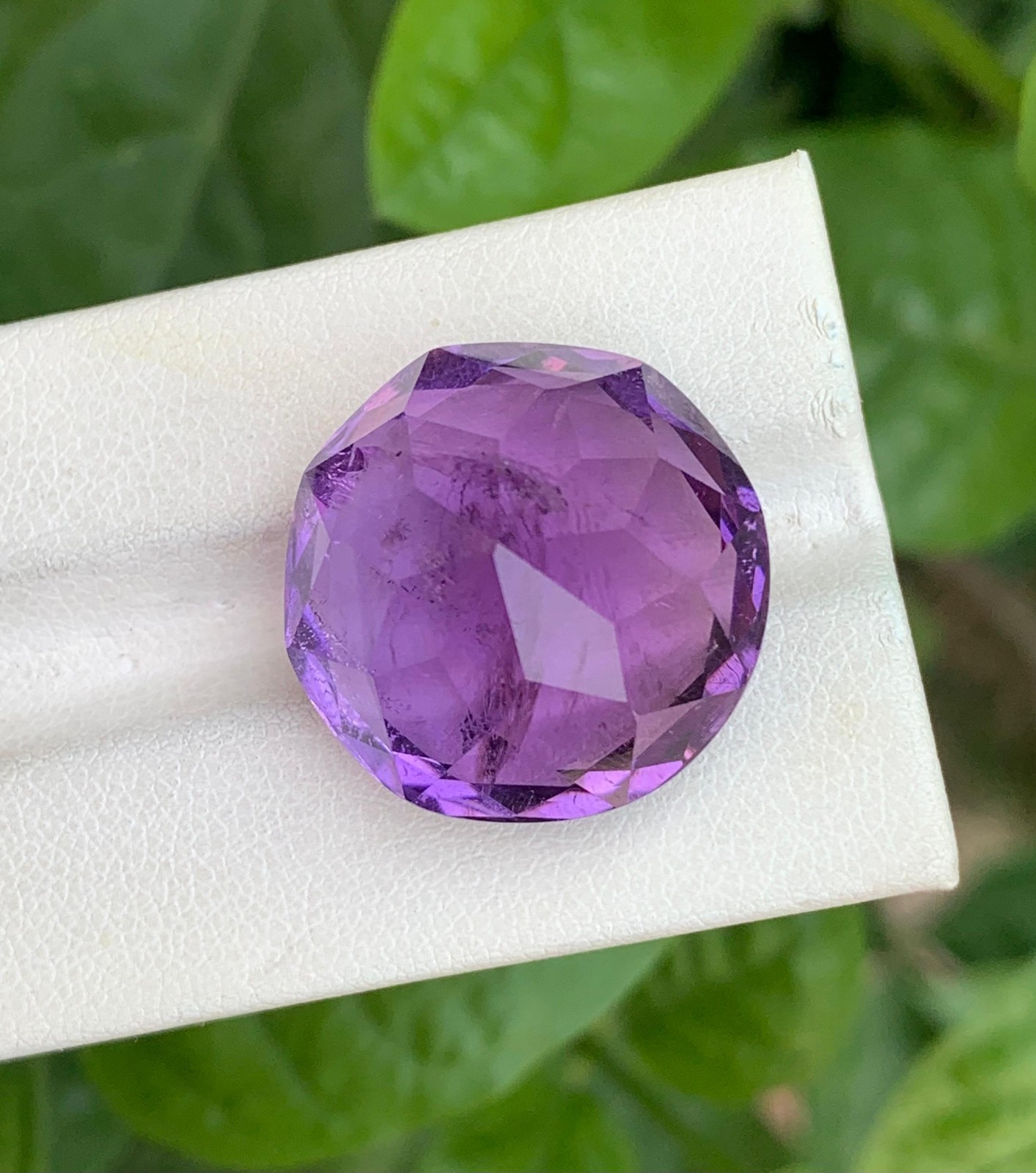 38Carat Beautiful natural amethyst loose gemstone From Brazil.(20x20x14mm)