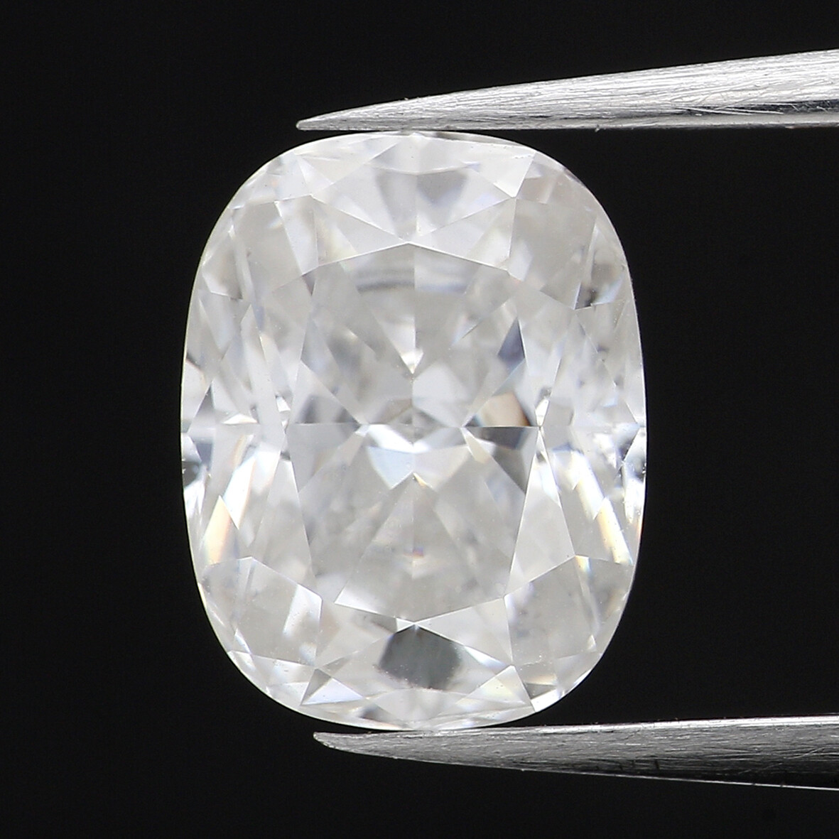 2.28 Ct Moissanite Diamond, Cushion Cut Moissanite, White Moissanite GN130