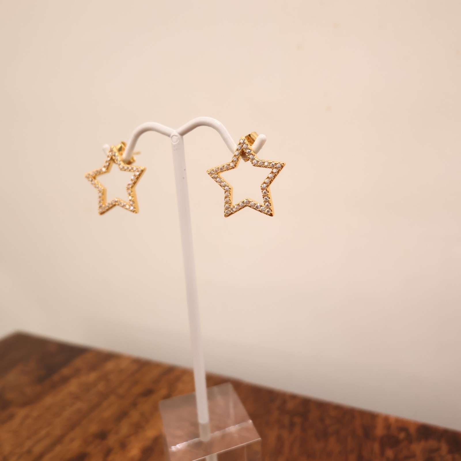 Star earrings goldtone pave clear crystals sparkly butterfly backs outline studs