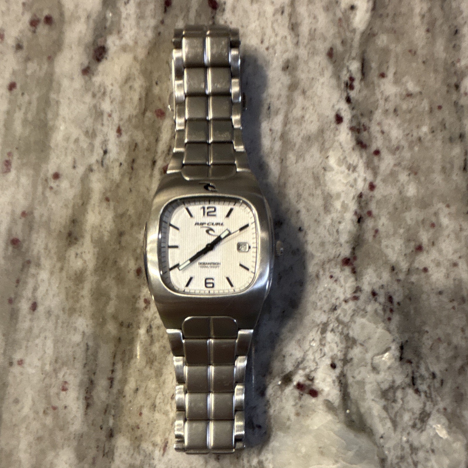 Rip Curl Quartz 35mm White Dial Date Silver Stainless Bracelet 100m
