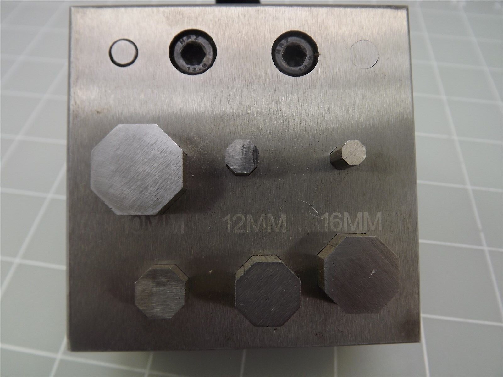 Disc Cutter With 6 Octangle Punch Set Size: 6MM, 4MM, 10MM, 12MM, 16MM, 18MM NEW
