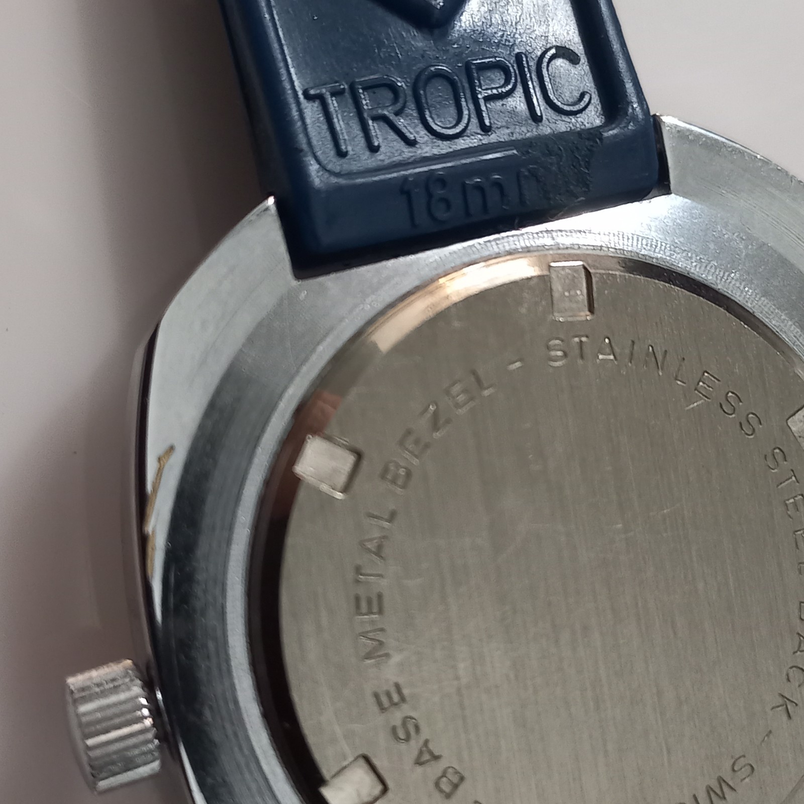 NOS 1960-70’S SWISS BASIS DIGITAL JUMP HOUR MANUAL WIND 17J WATCH + TROPIC STRAP