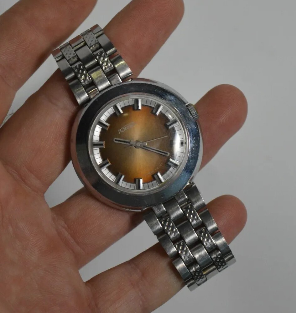 Vintage Big RAKETA watch Black Dial Day Data RARE Soviet Mechanical 2628