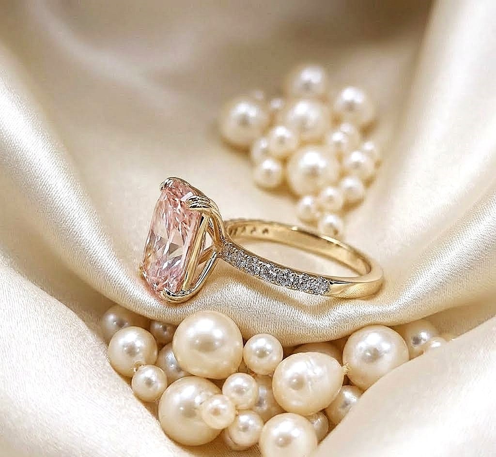 IGI Lab Grown Fancy Vivid Pink Diamond Ring 4.25 Ct Radiant Cut 14k Yellow Gold