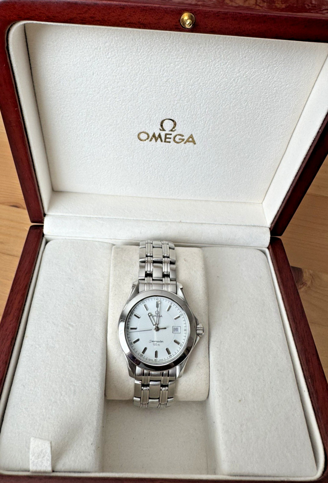 Omega Seamaster 120 36mm White Dial Stainless Steel Quartz 2511.21.00 Watch