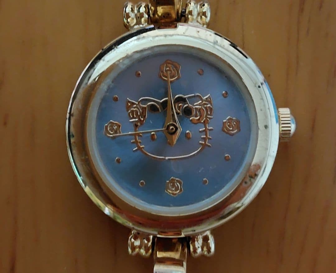 Hello Kitty Quartz Watch Blue Dial Battery Dead Unused Condition