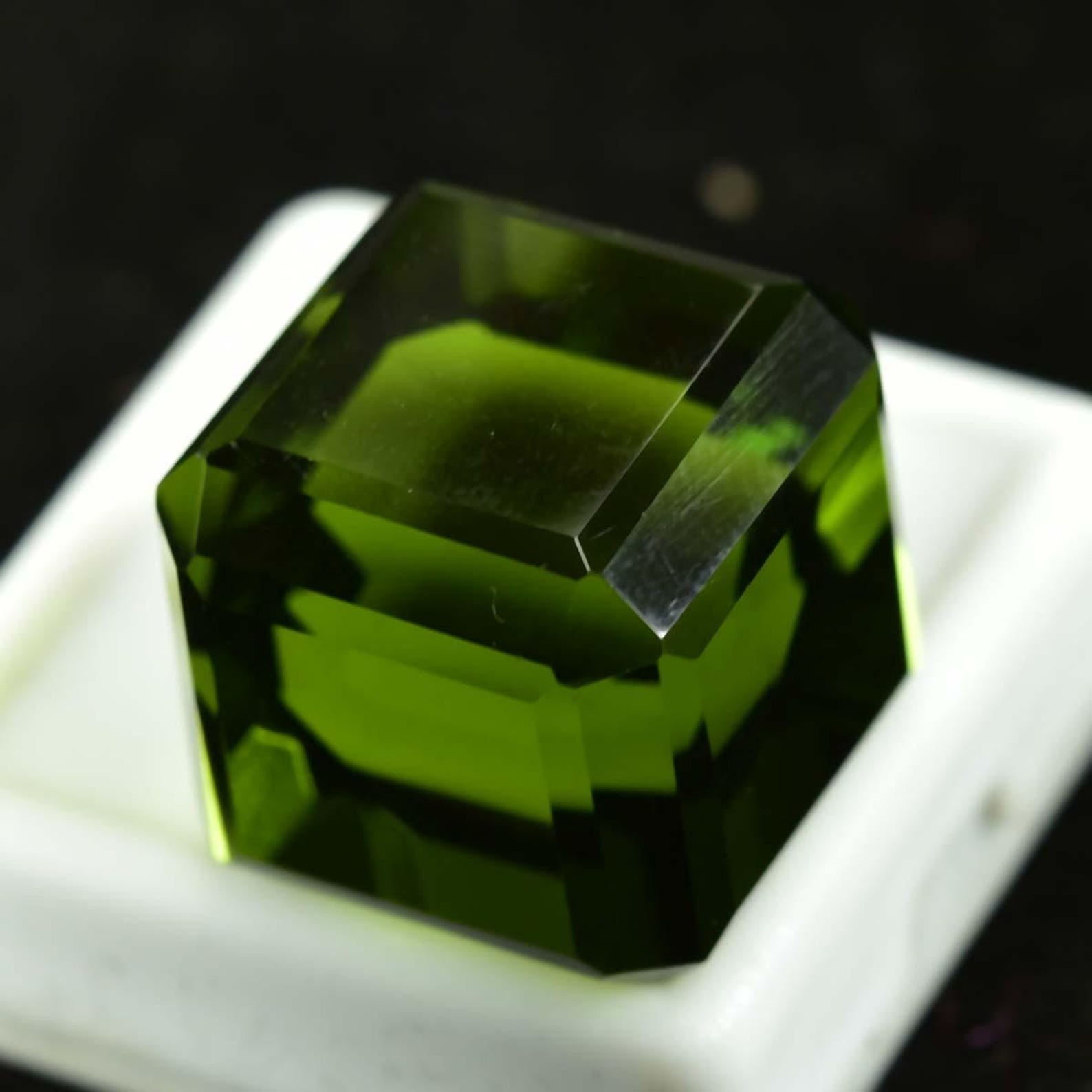 Green Emerald 100 Ct Colombian Huge Cube Cut Natural Certified Loose Gemstone