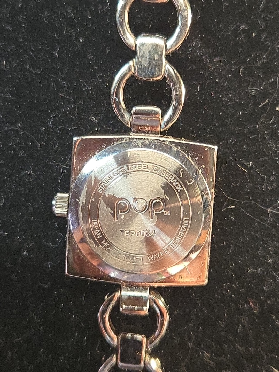 Pop Silver Tone With Maroon Dial Ladies Wrist Watch (I-5)