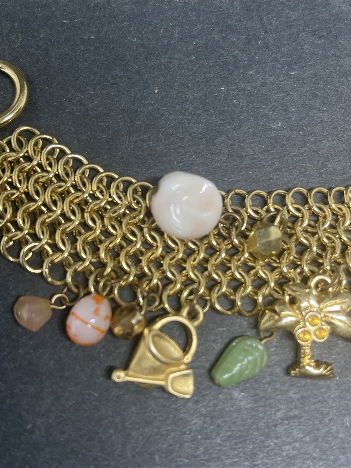 Vintage Gold Tone Beach Charm Mesh Chain Charm Bracelet Large Lobster Clasp 7″