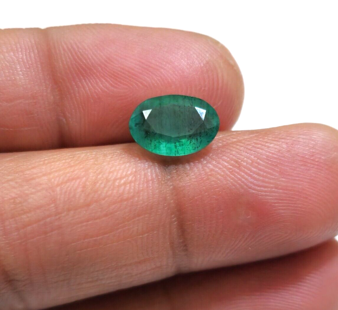 Amazing Top A+ Zambian Green Emerald 2.75 Crt Faceted Oval Shape Loose Gemstone