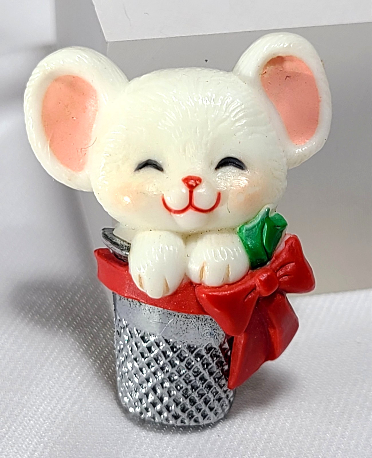 Vintage Hallmark Pin Mouse in A Thimble Happy Holiday Pin 1984 Happy Pin