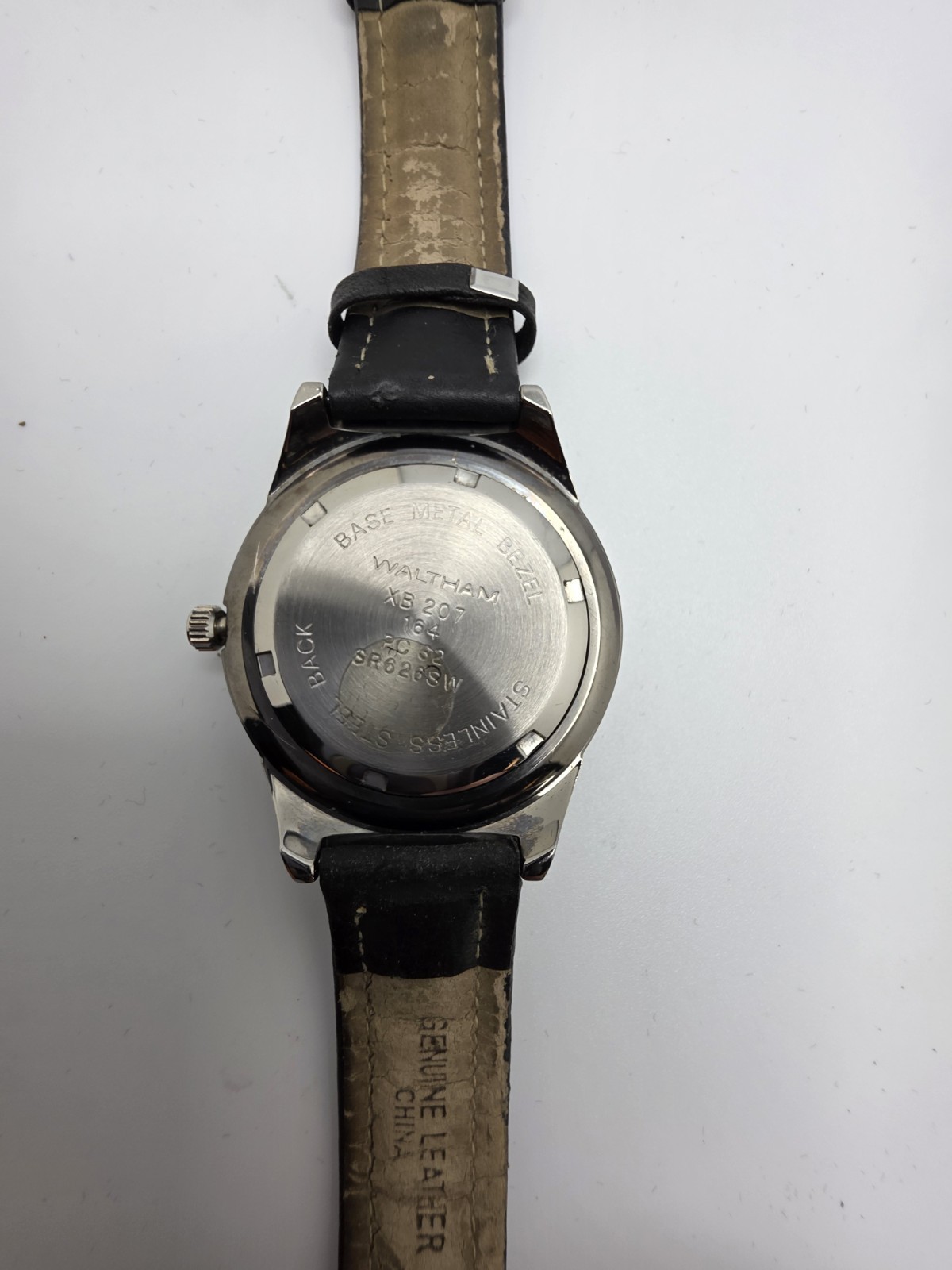 Waltham XB 207 Men’s Quartz Wristwatch Black Dial Date Diver Bezel 50m Leather