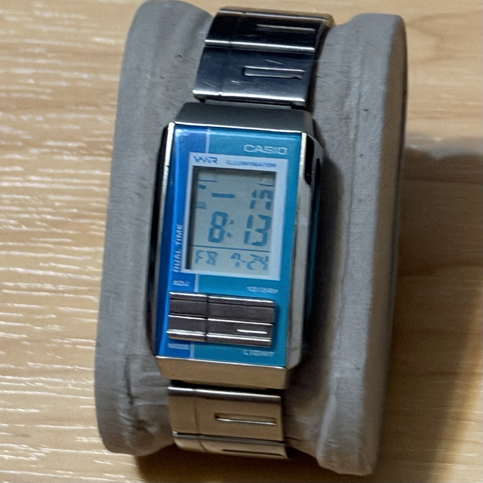 Casio LA-201W Vintage Silver Display Illuminator Futurist Digital Watch LA201