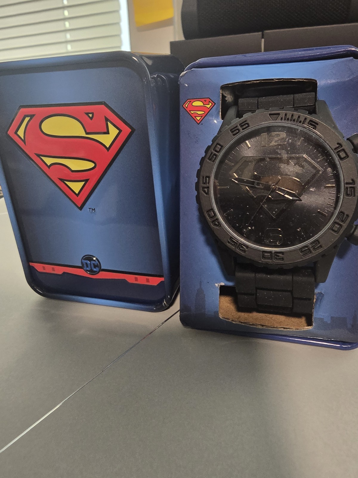 Accutime Superman Men’s Quartz Analog Black Dial Silicone Strap w/ Tin Box