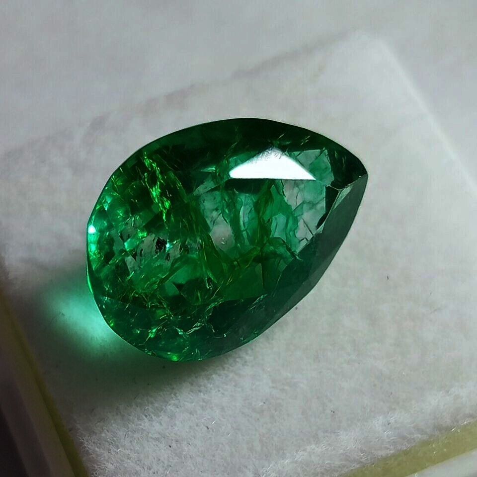 Green COLOMBIAN Emerald Pear Shape CERTIFIED Loose Gemstone 8.54 Ct Natural