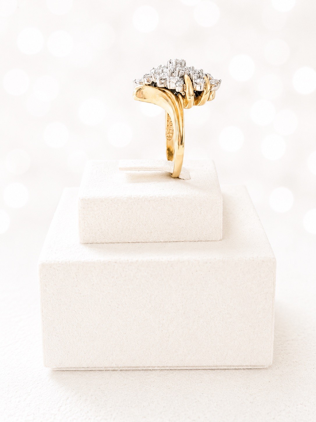 14K Yellow Gold 2.00 CTW Natural Diamond Cluster Ring | 7.78g | Size 6.75