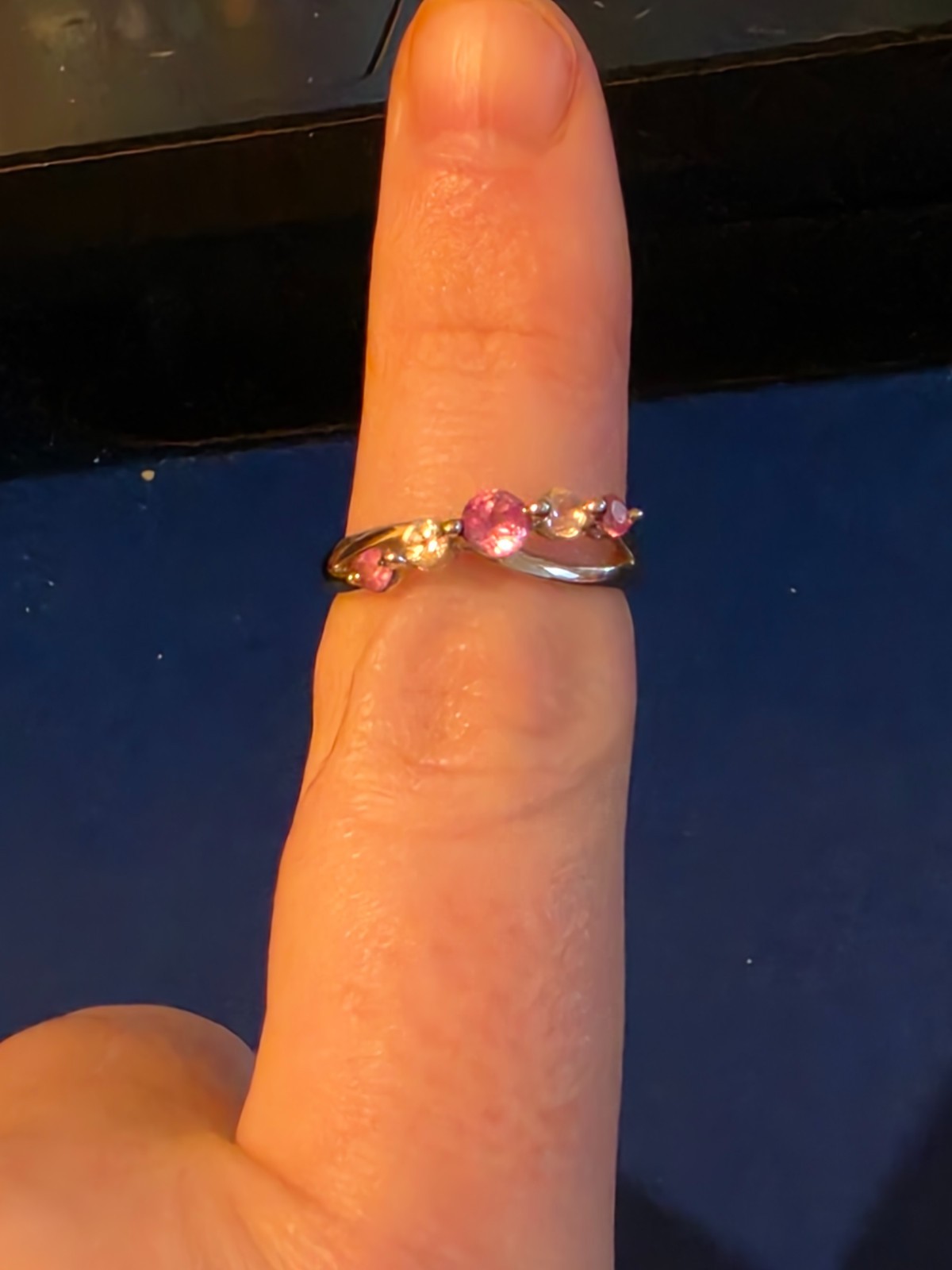 10K WHITE GOLD PINK AND WHITE STONE RING SIZE 6.75, 1.6G