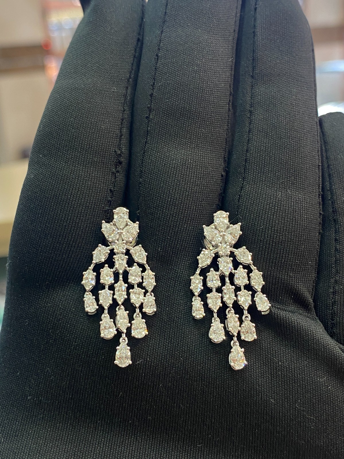 Beautiful 4.07 Cts Pear Marquise Round F/VS1 Diamonds Dangle Earrings 18K Gold