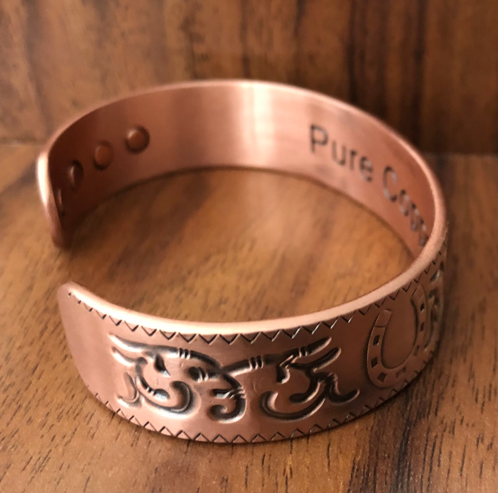 Horse Shoe Pure Copper Magnetic Bracelet Arthritis Pain Therapy Energy Cuff