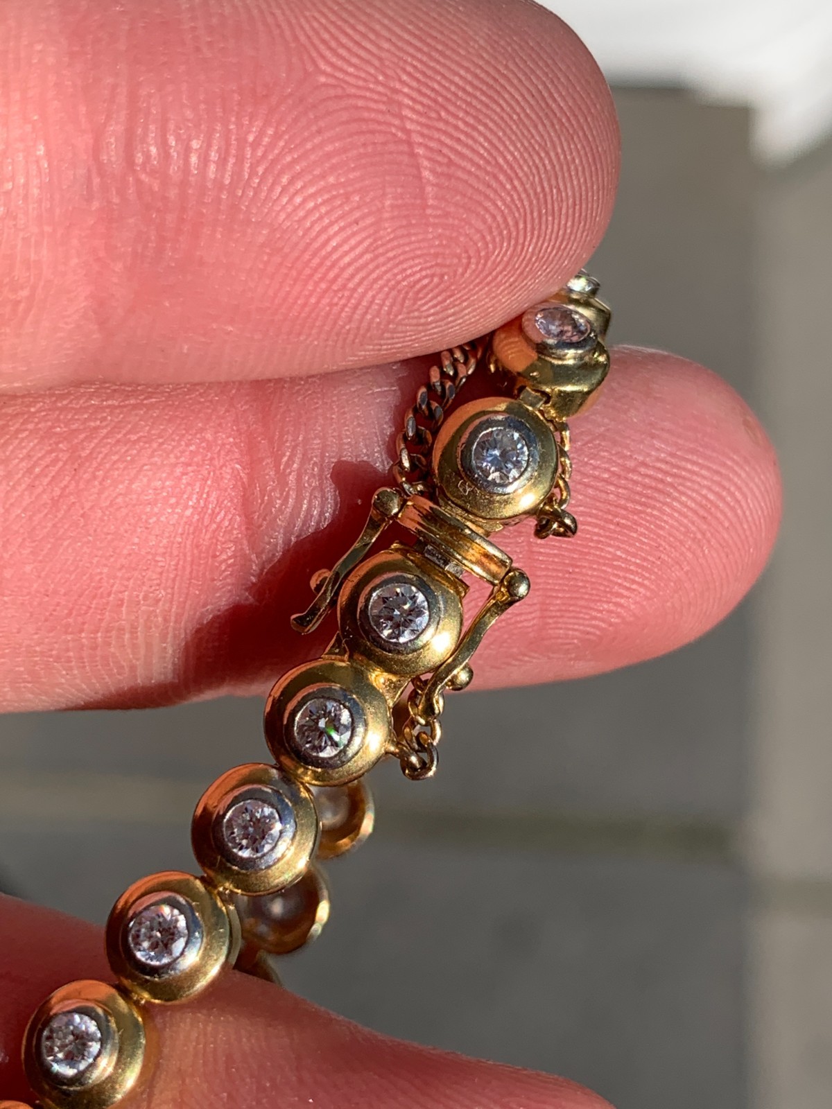 18ct gold diamond 3.10ct bracelet 16.2 grams