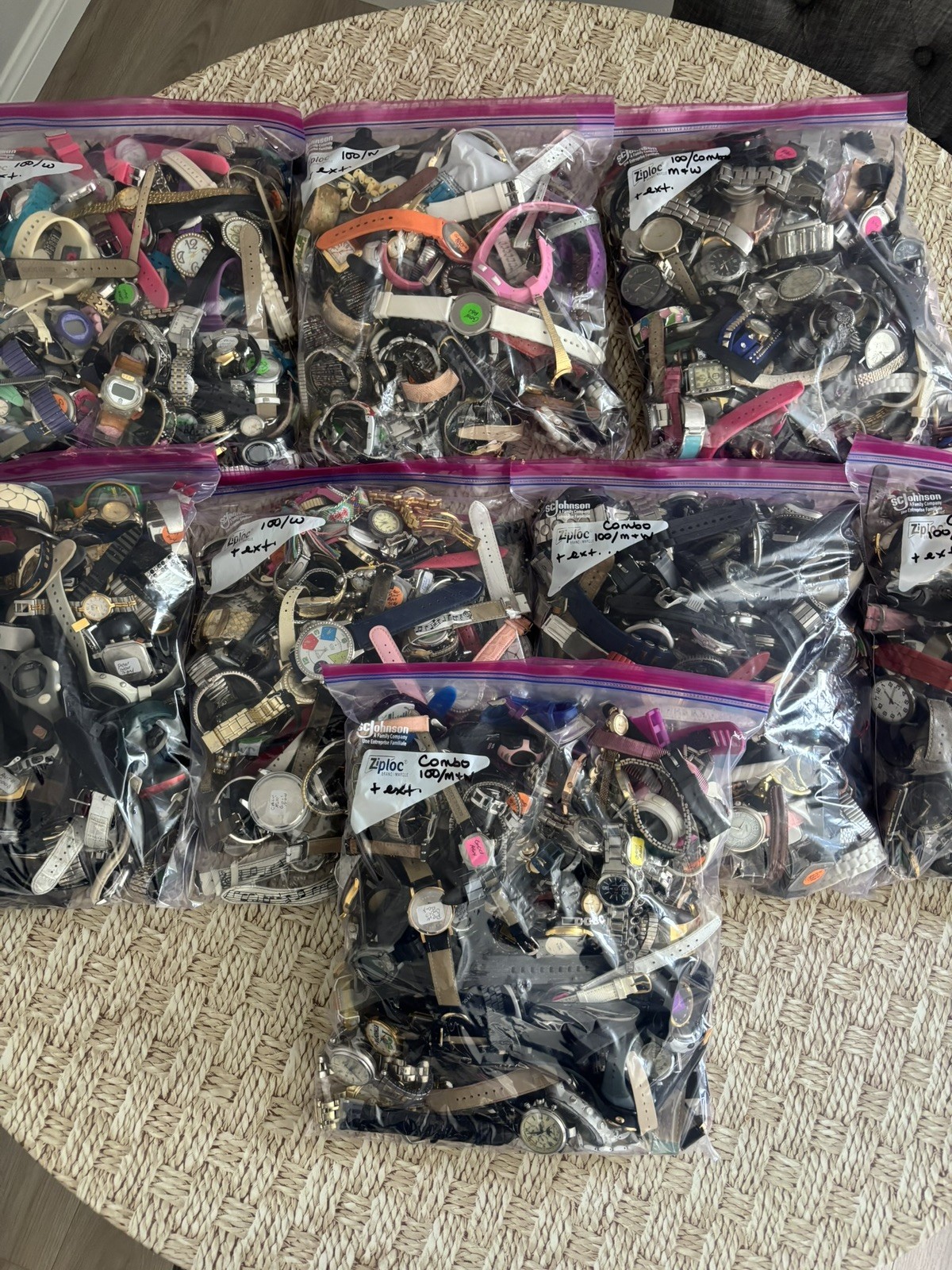 Lot of watches, parts, repair, art, some may only need a battery and/or a band