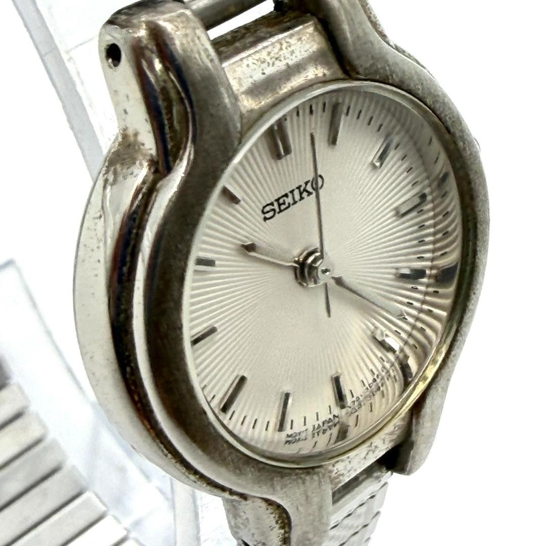 Vintage Seiko round watch, new battery, bellows movement, women’s, working.