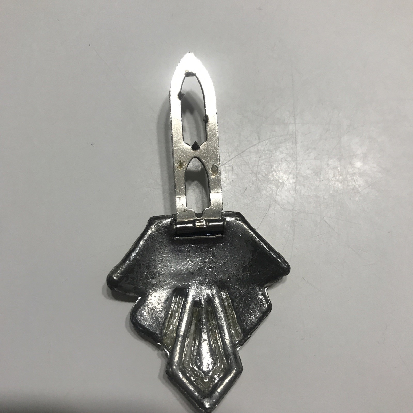 Vintage Rhinestone Dress / Scarf Clip Silver Tone Art Deco.