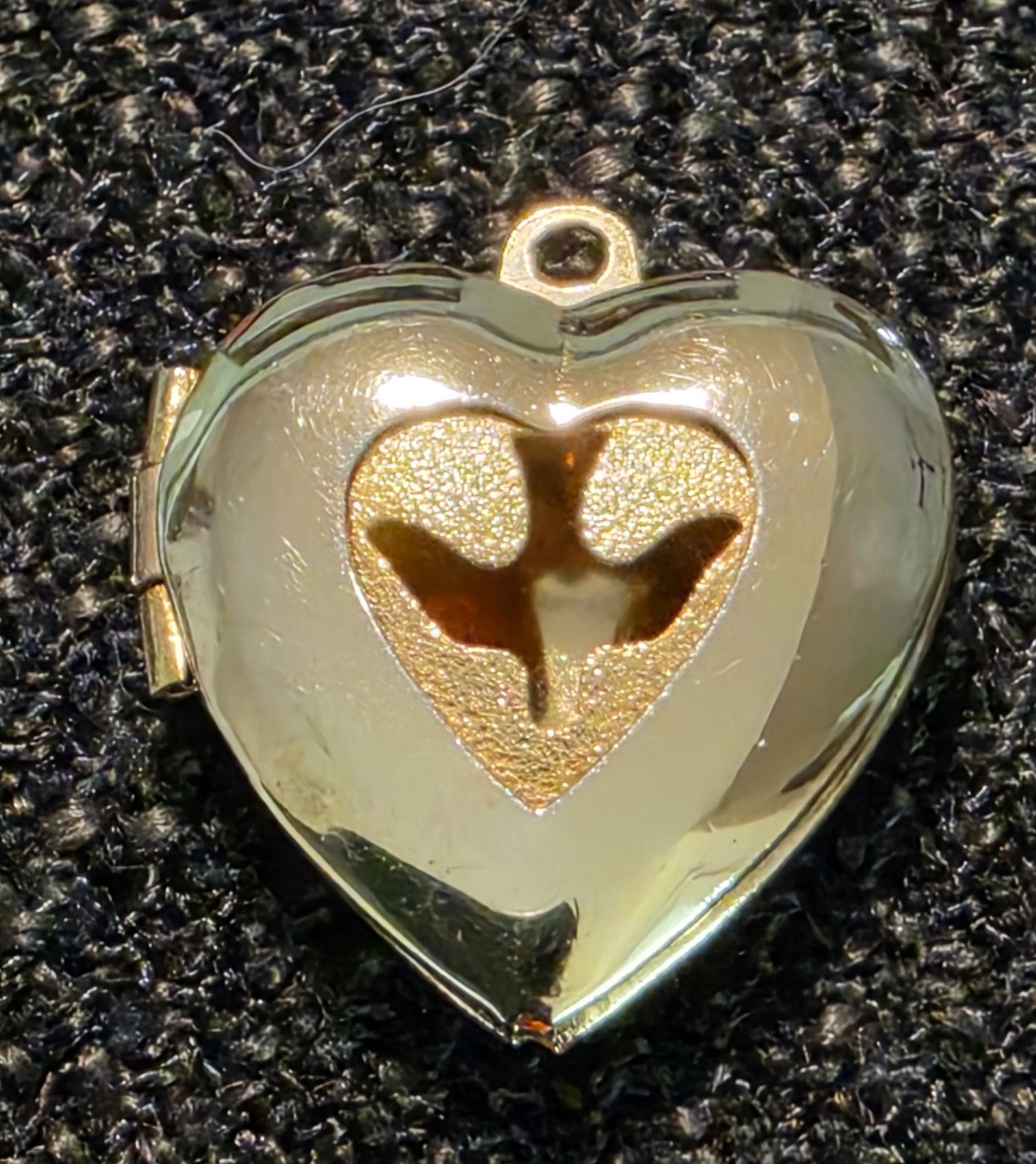 Vintage Gold Tone Heart Shaped Hinged Locket with Cutout Of A Dove
