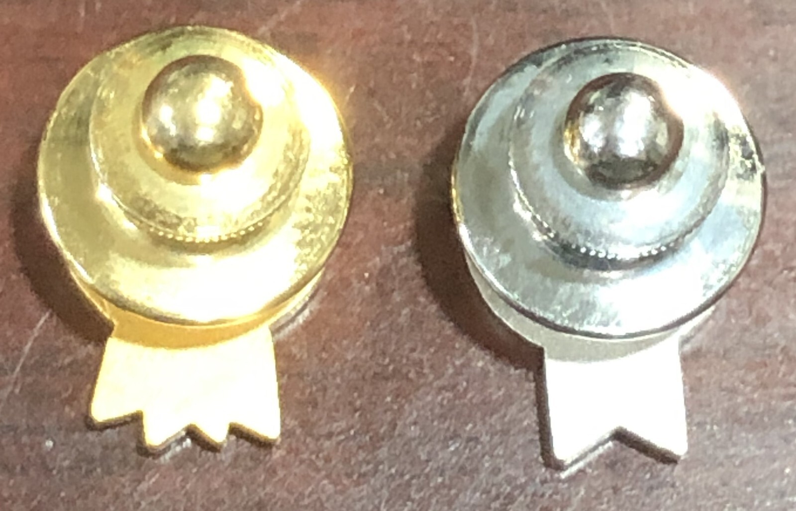 2 GROUND ROUND RESTAURANT MANAGER’S TIE TACK PIN SILVER / GOLD COLORED JOSTENS