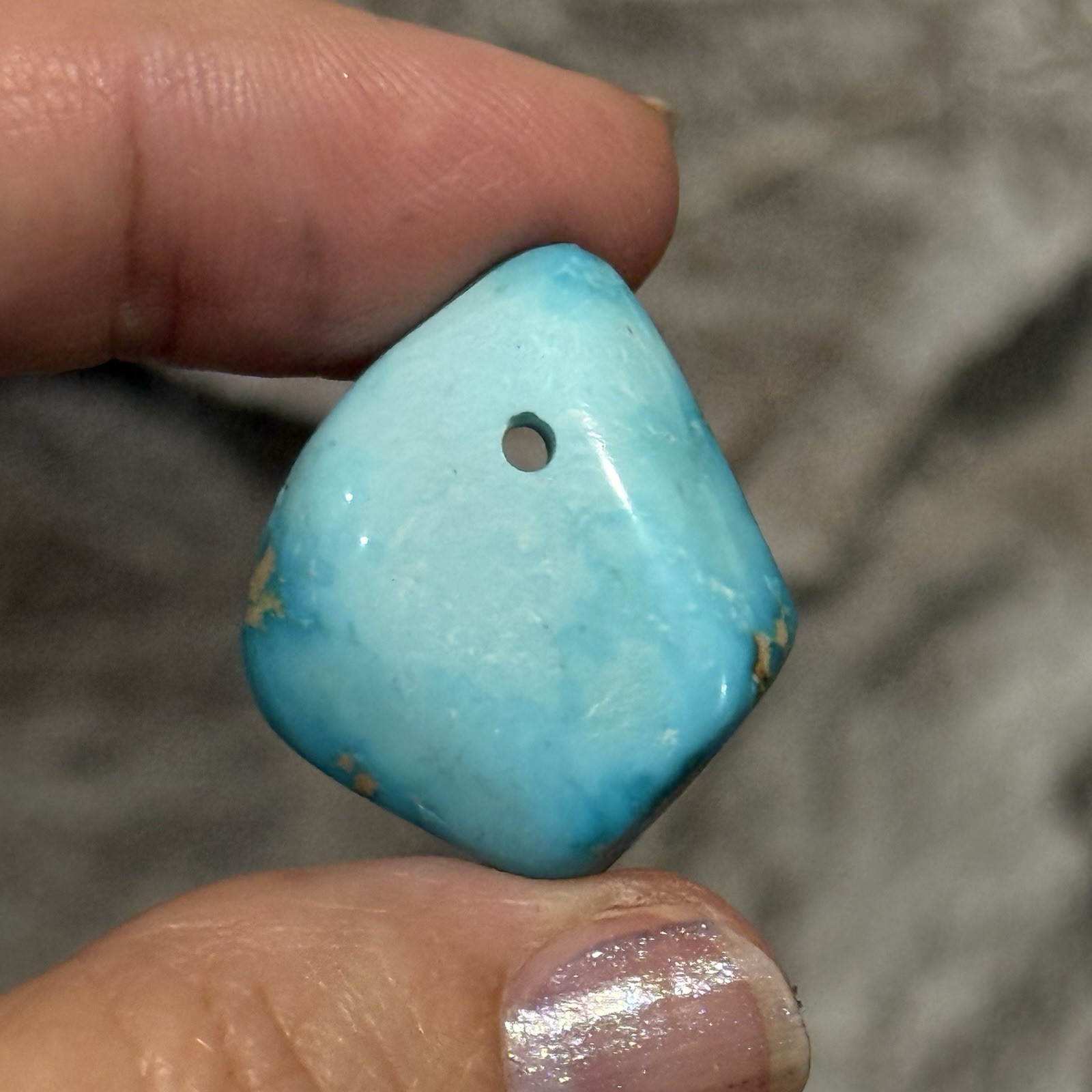 35.6ct 26.7×23.2x10mm Light Blue Hubei Turquoise Drilled Stone Pendant Old Stock