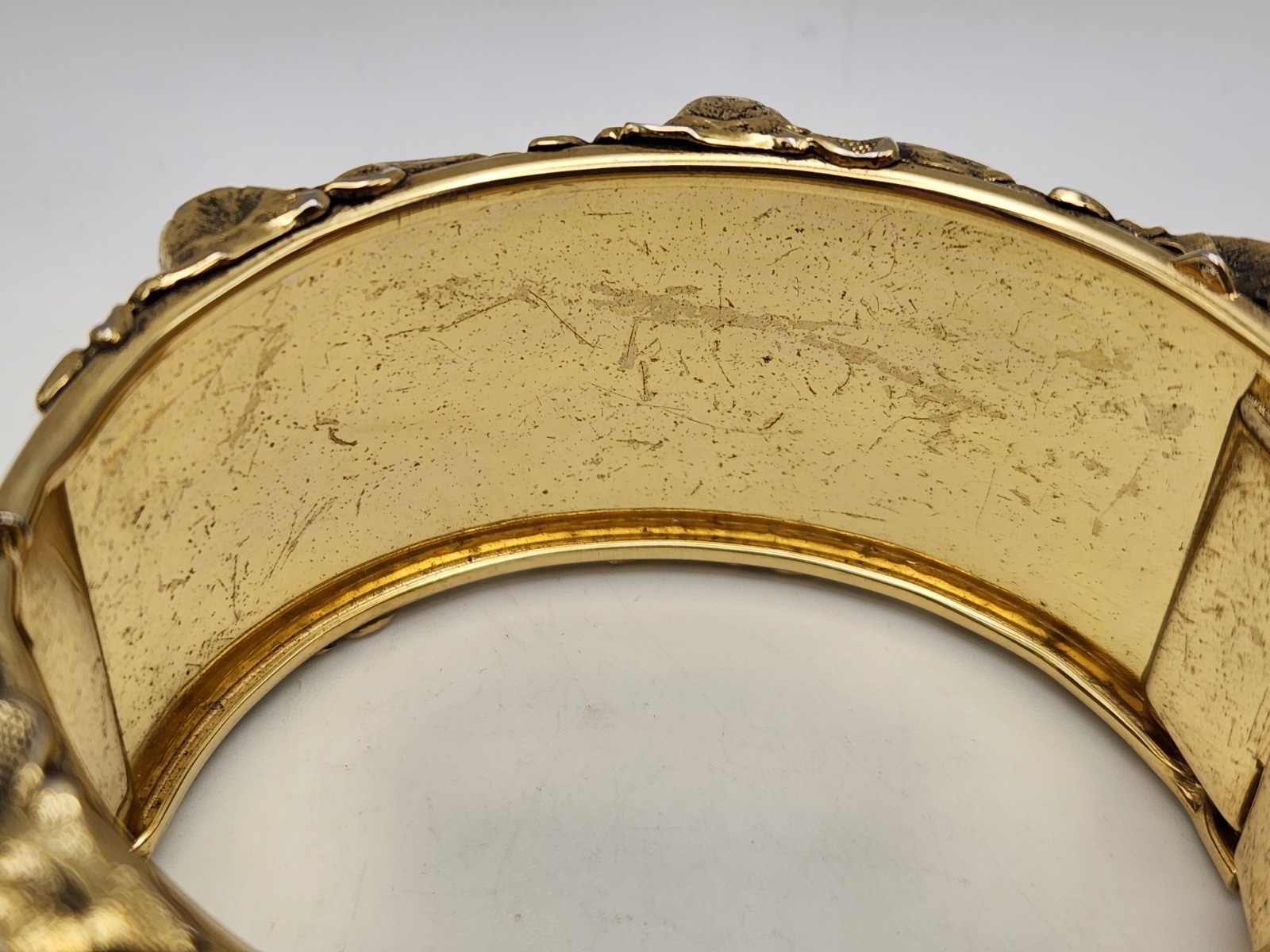 Whiting & Davis Signed Vintage Ornate Bangle Bracelet Hinged Gold Tone Push Lock