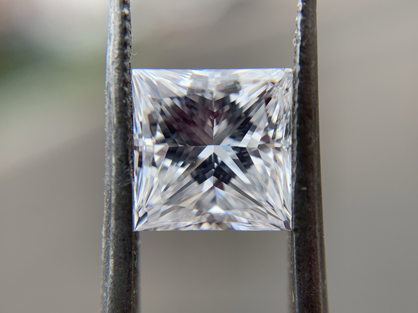 GIA 2.01 CT Princess Cut Square Modified Loose Diamond (SI2, H, Very Good/Good)