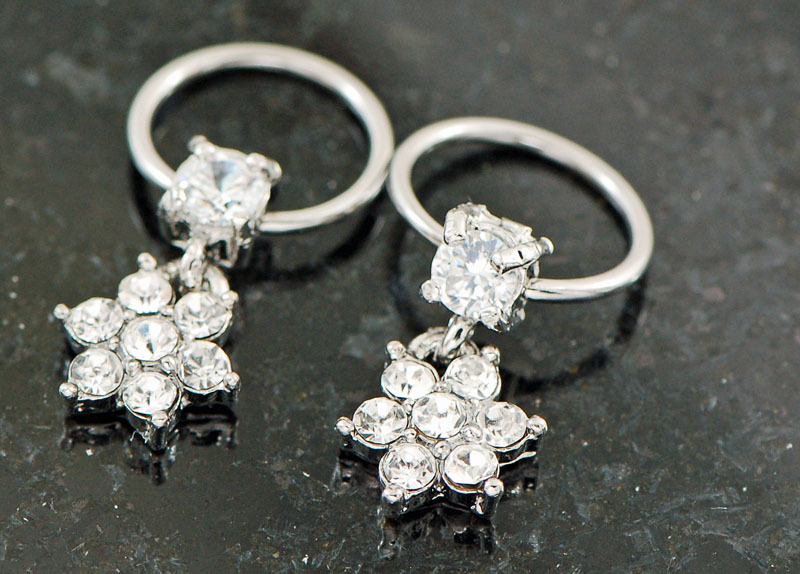 Pair 16g 3/8″ 4mm Prong Set C.Z. Paved CZ flower Captive Ring, Earring, Tragus