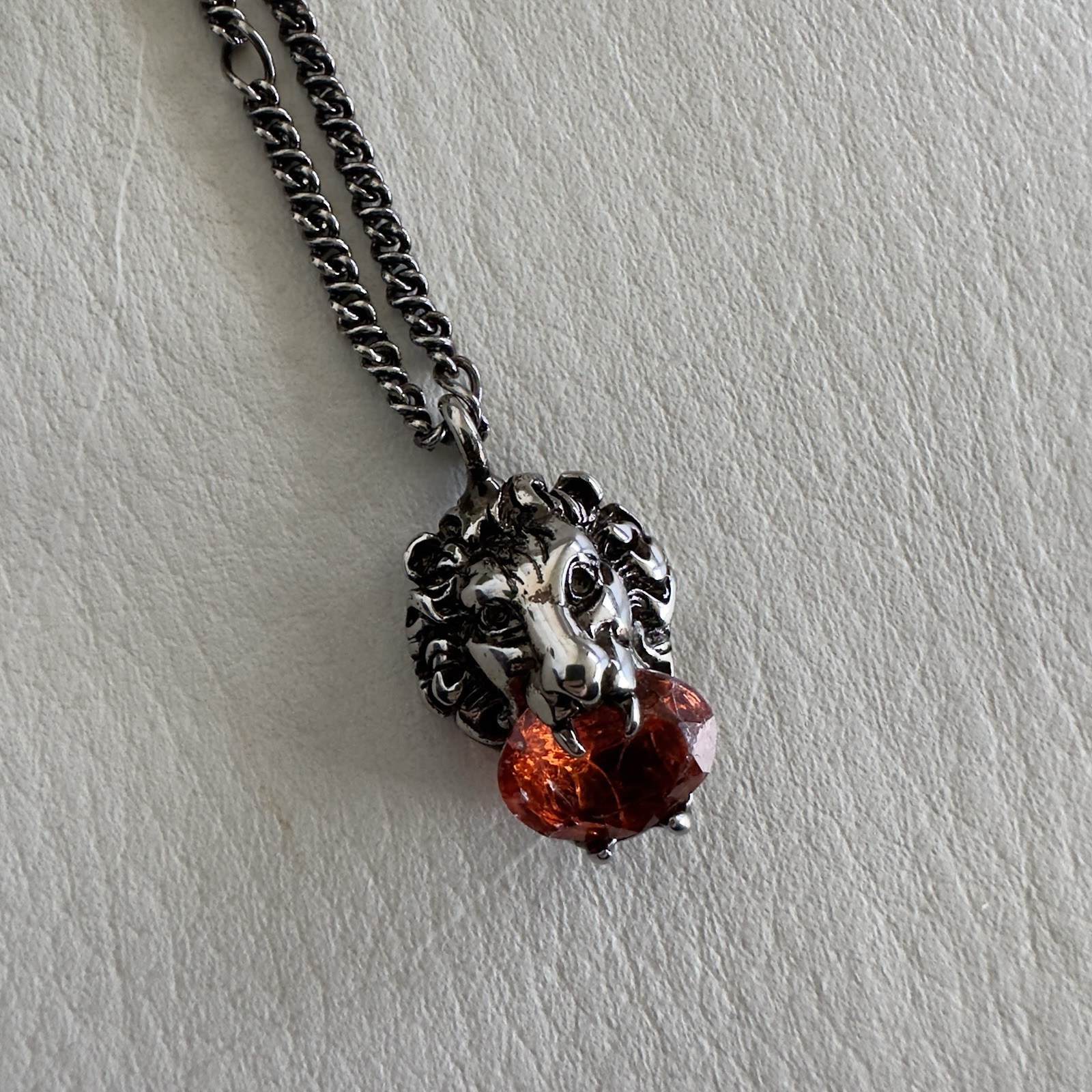 NEW GUCCI Necklace Chain logo Lion Head Orange Stone Silver 100% Authentic