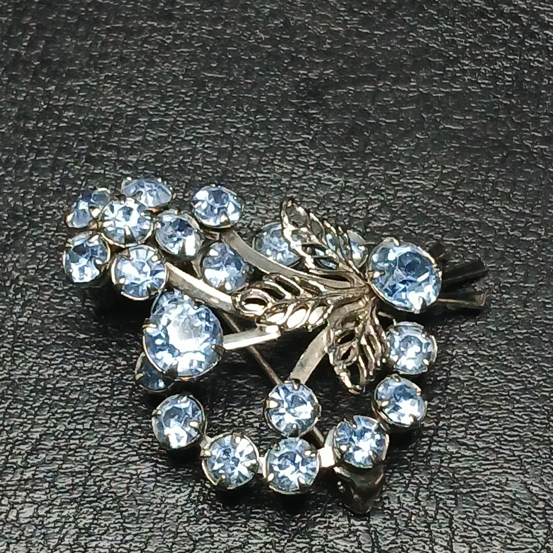 Vintage Ligh Blue Rhinestone F Flower Bouquet Pin Brooch. 11/450