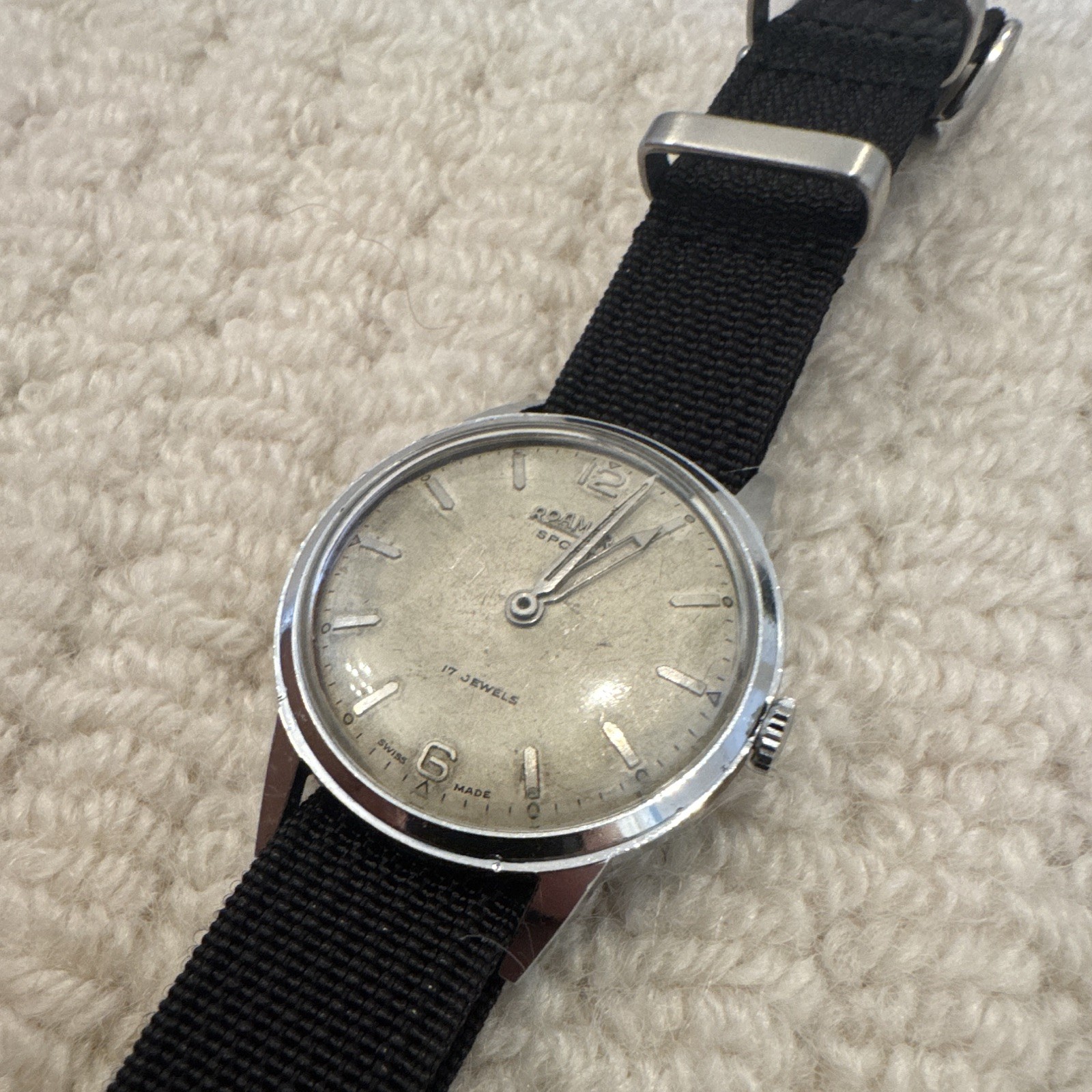 Roamer Sport Swiss Made Manual Wind Watch 17J Silver Dial 33mm Black Nylon RUNS