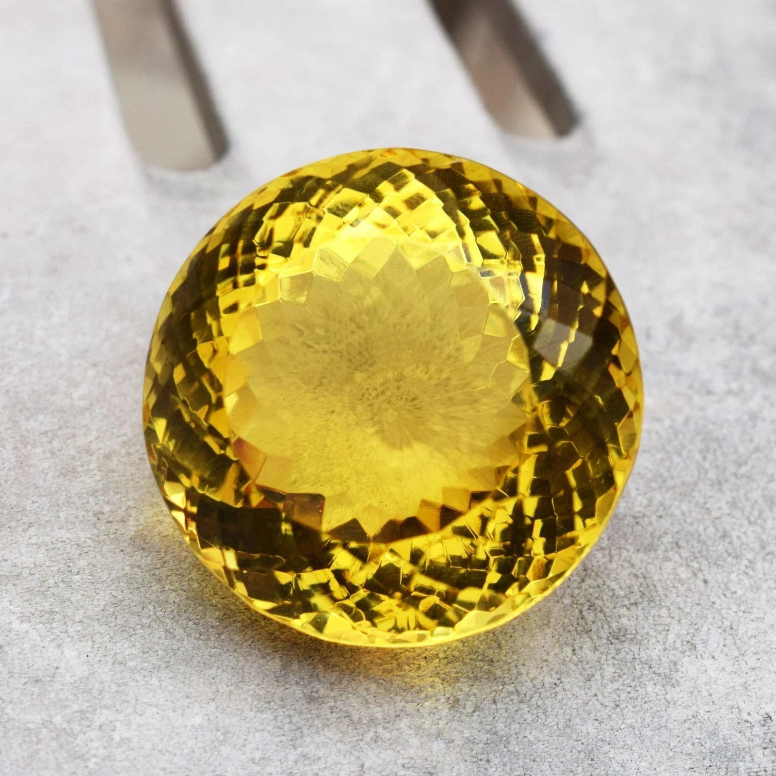 426 Ct Flawless Yellow Topaz Round Faceted Cut Stunning Certified Loose Gem