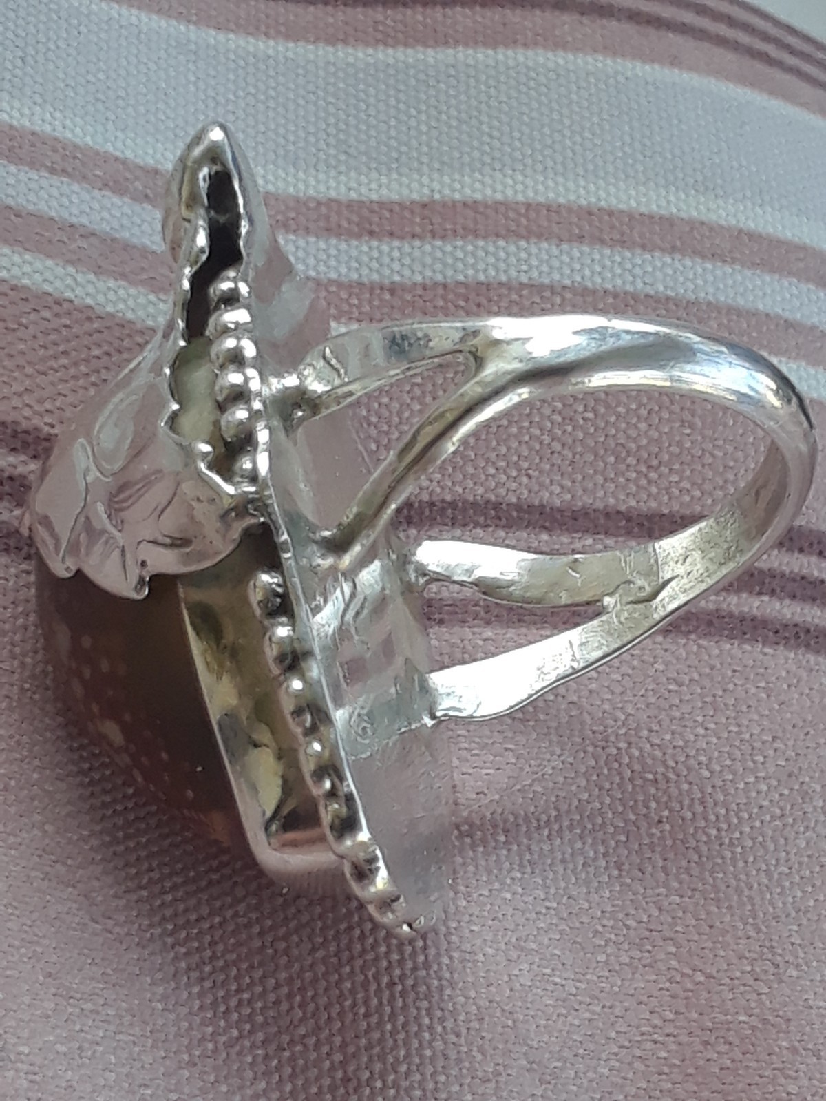 Native American Signed Sterling Silver Spotted Cowrie Shell Ring Size 18.5mm/8.5
