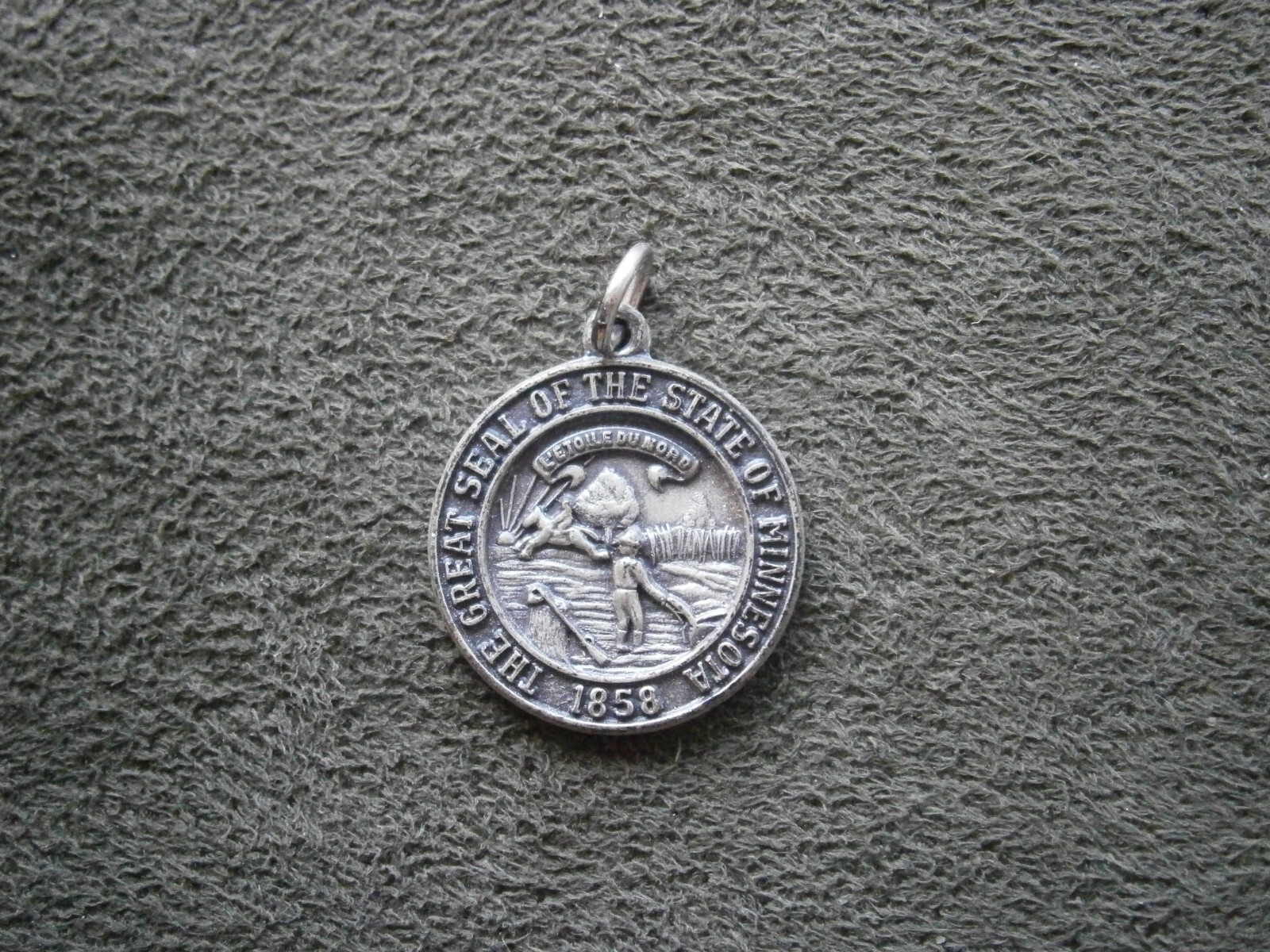 Minnesota State Seal Vintage Sterling Silver Bracelet Charm Pendant 3.0g