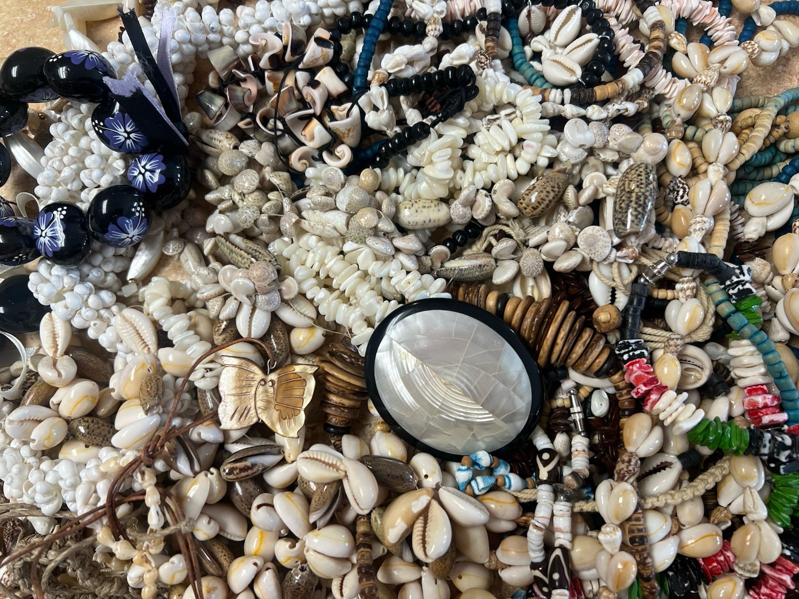 3 Lbs Lot Seashell Shell Pukka Cowrie Jewelry Strands Necklaces Bracelets SS1