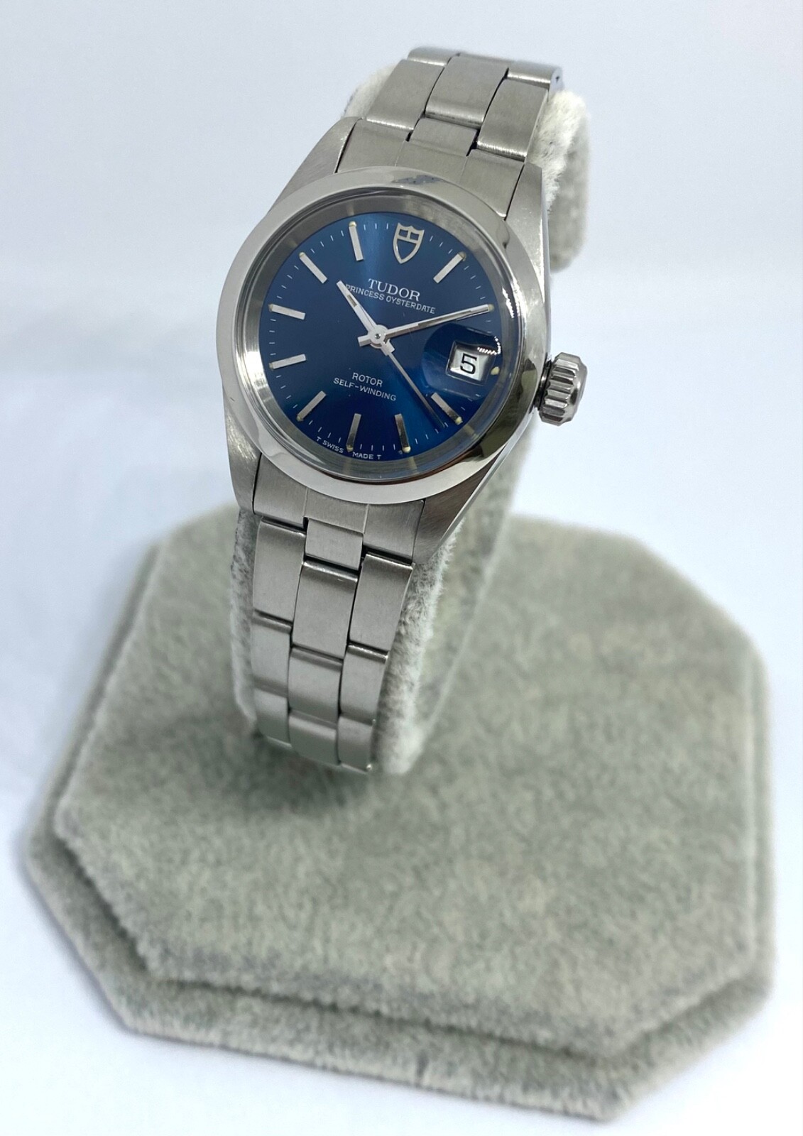 Tudor Princess Oysterdate
