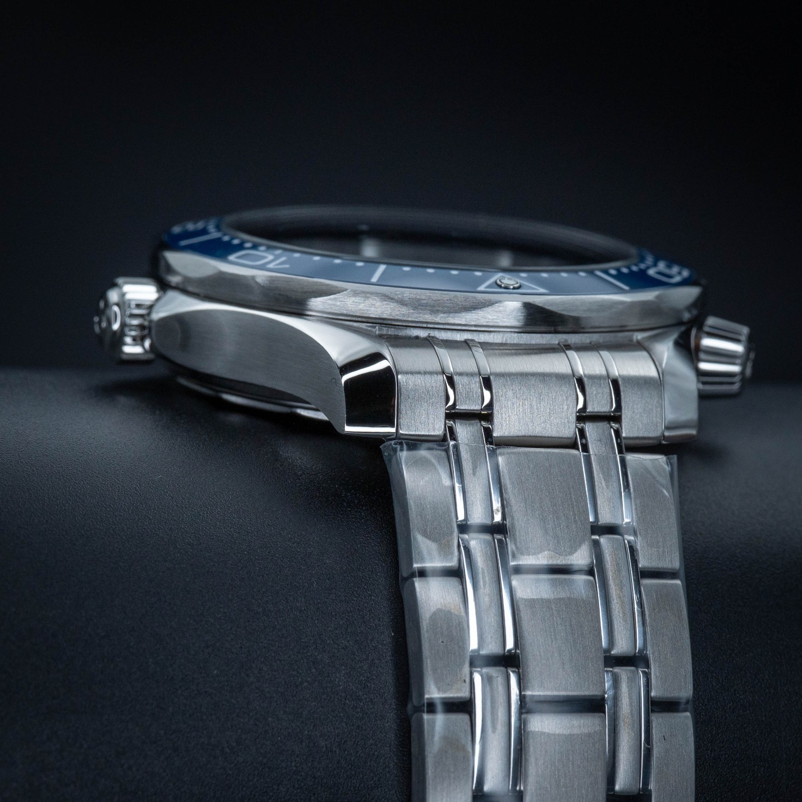 OMEGA Seamaster Diver 300M 210.30.42.20.03.001 BLUE WAVE