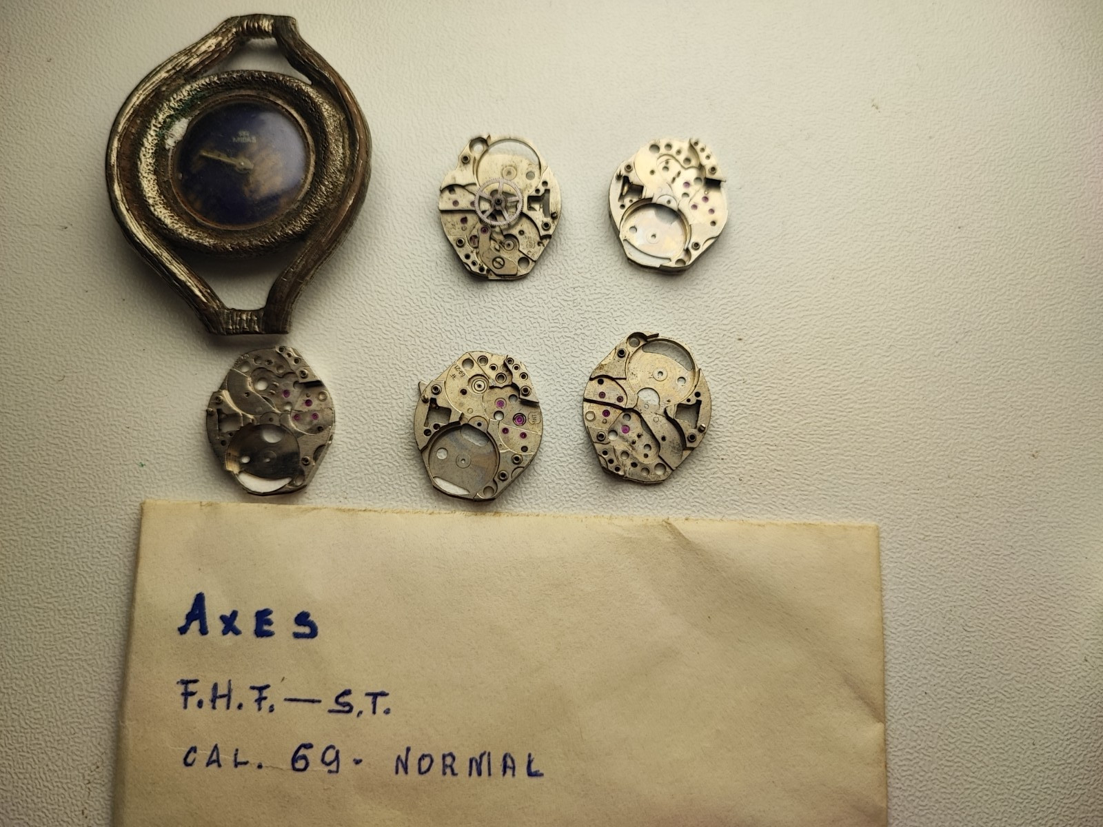 FHF ST 69 FHF 69-2 FHF ST 691 FHF 69-21 Watch Main Plate movement axis lot
