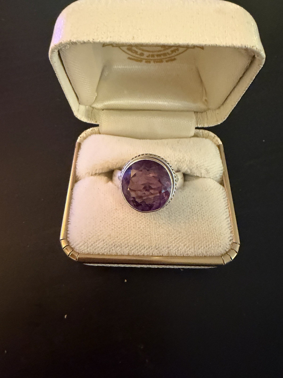 Sterling Silver Amethyst Swirl Ring Size 7.