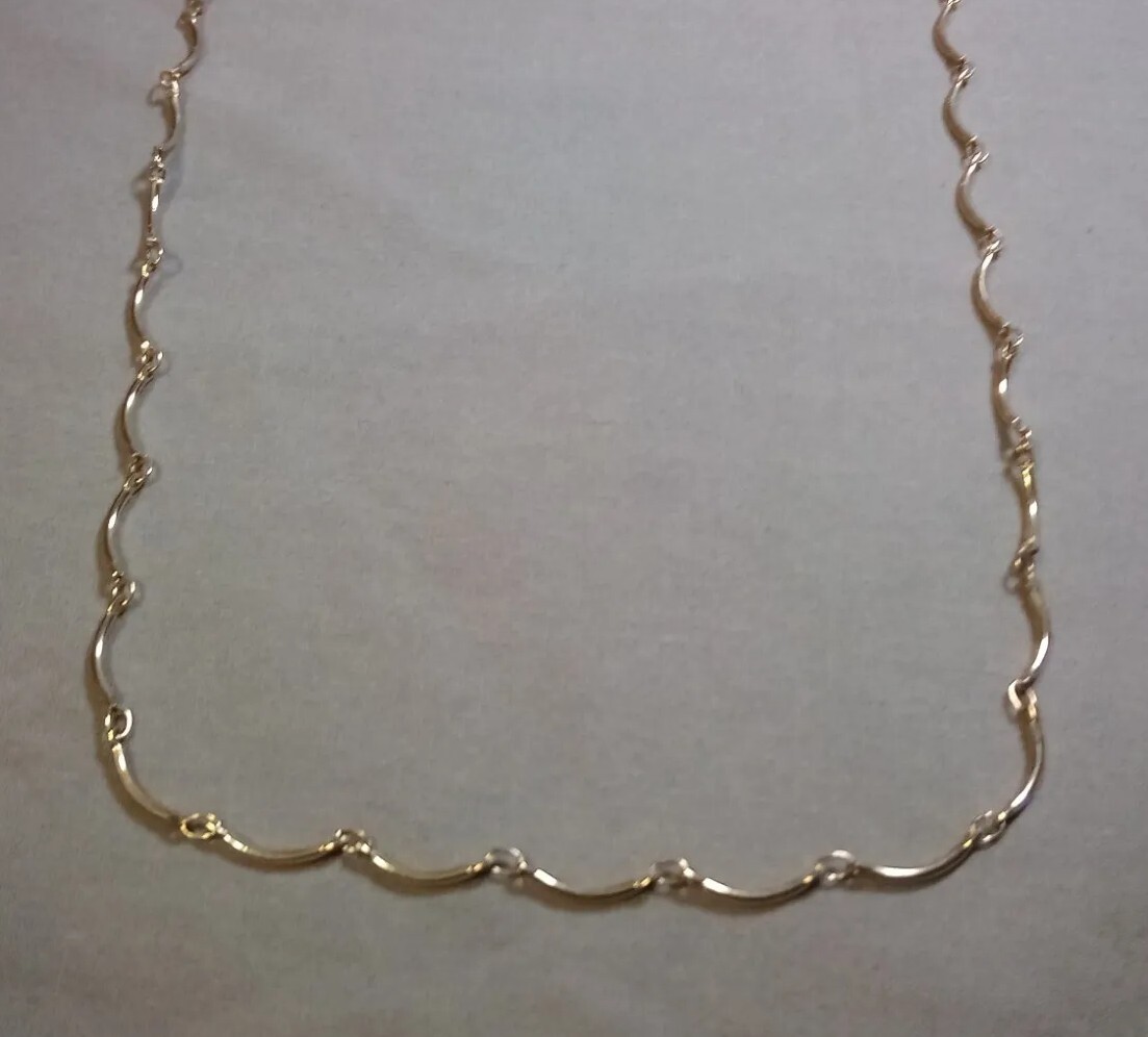 Vintage Gold Tone Metal Dainty Curves Waves Scallops Arch Link Chain Necklace