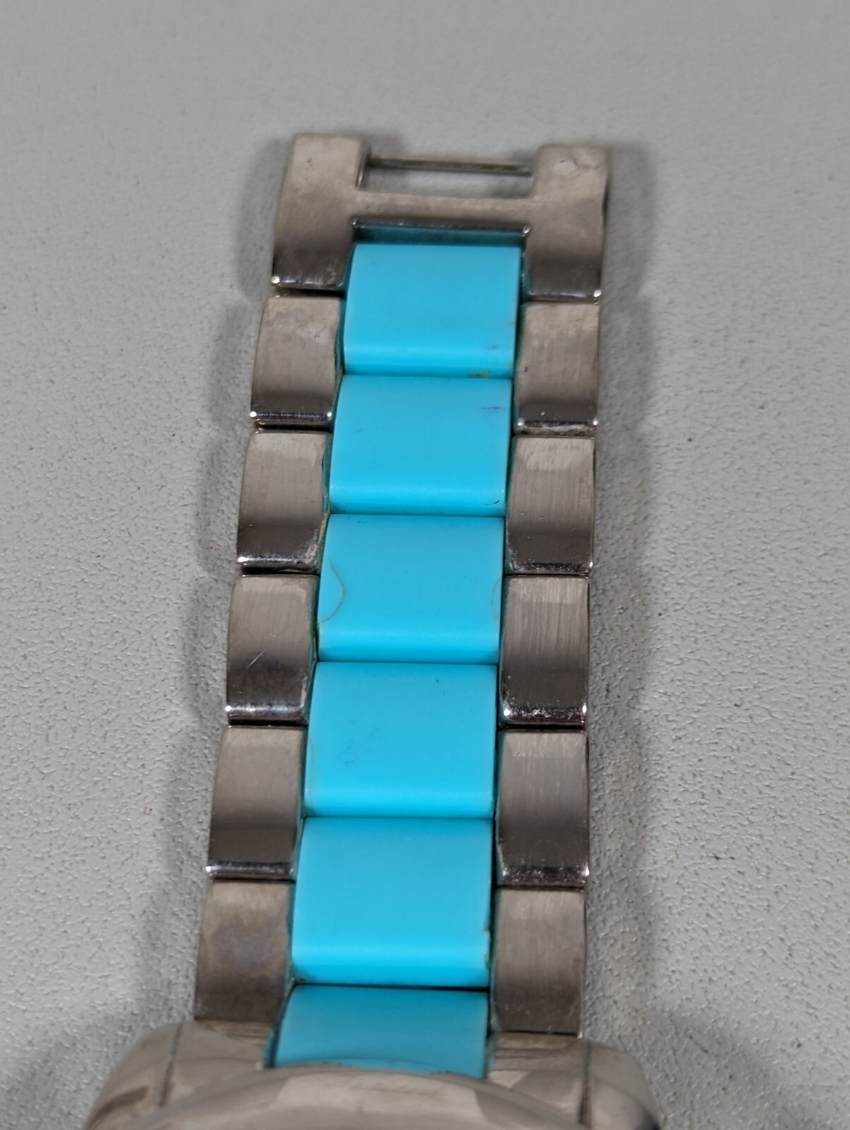 Isaac Mizrahi Live Silver Tone Dial Round Case Blue Link Bracelet Band Watch